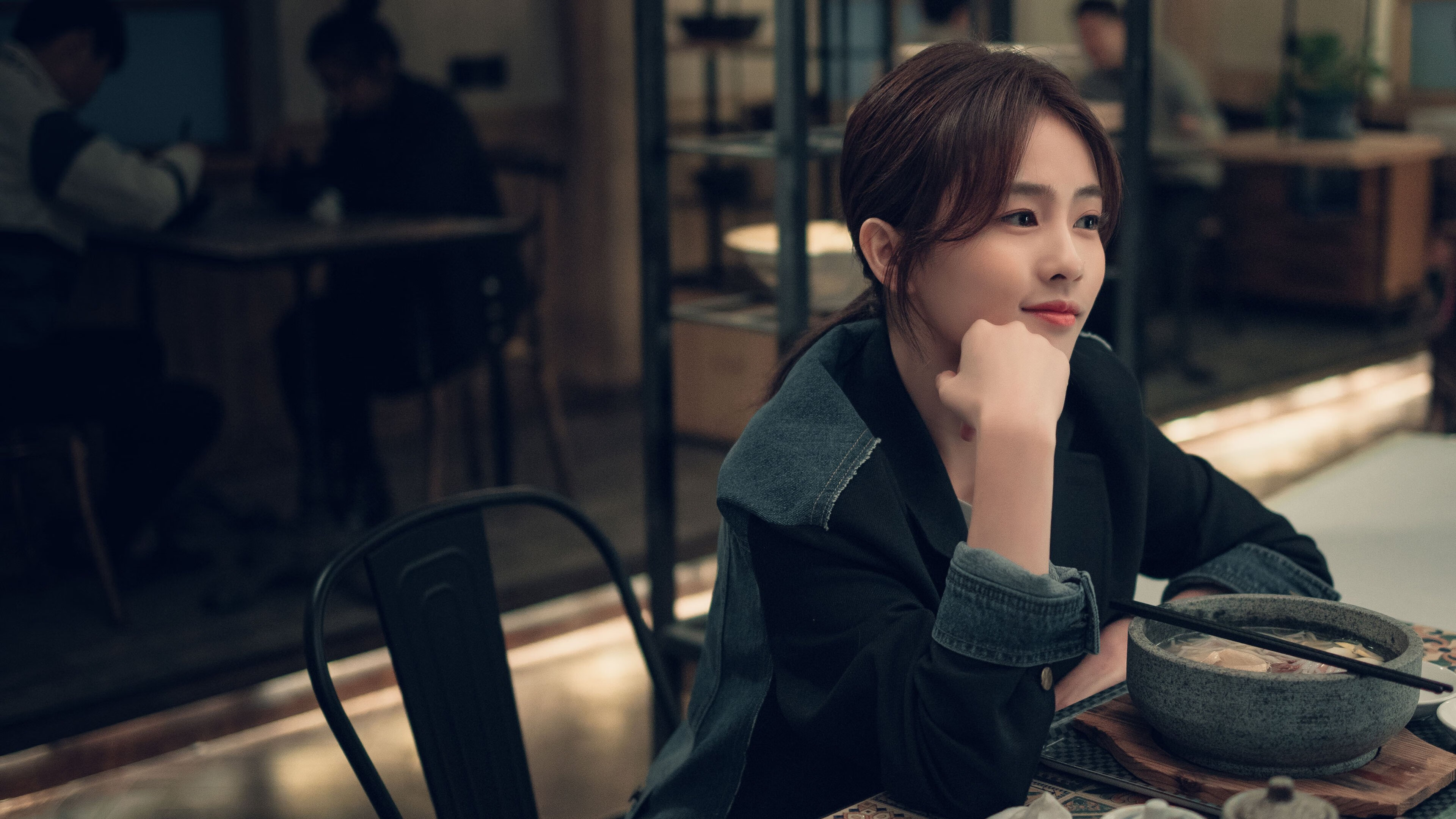 “英超强队遭遇挑战,争冠局势进入关键期”,“英超”