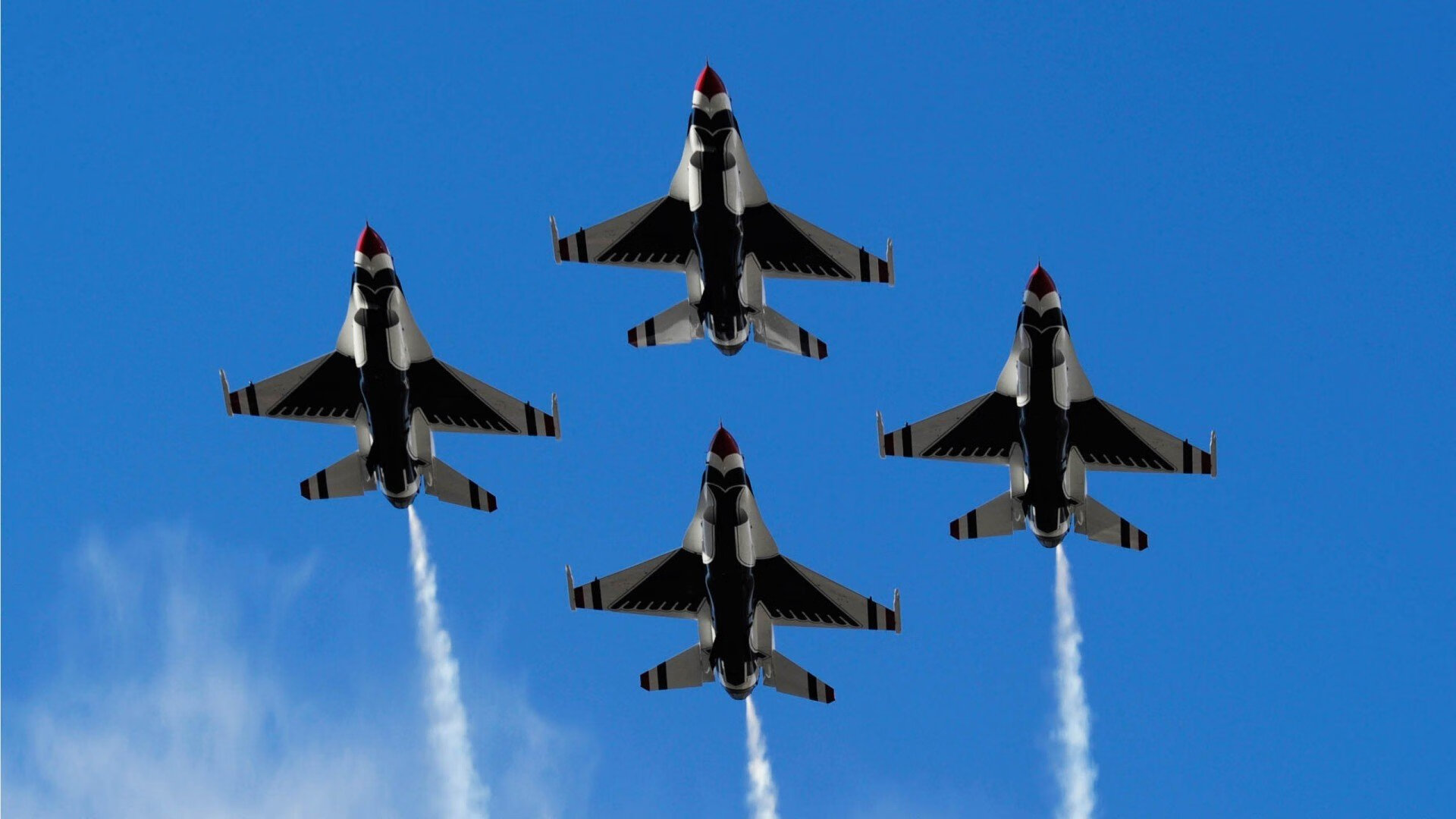 中国篮球联赛吸引更多赞助商关注,篮球队中国